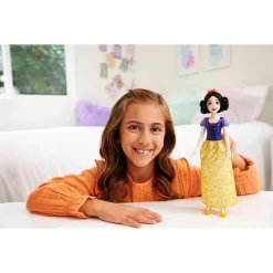 Disney Princess Snow White Fashion Doll
