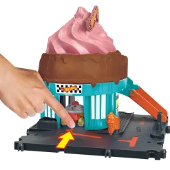 Hot Wheels City Track Ice Cream Shop Playset