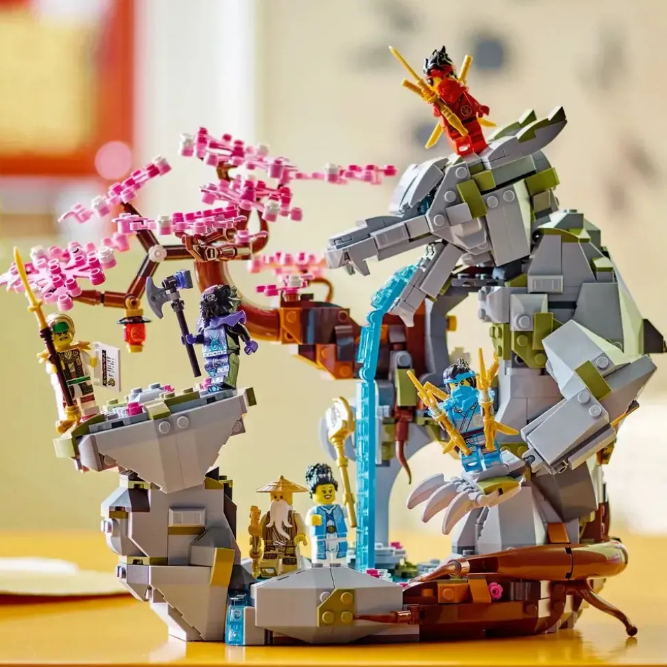 LEGO® NINJAGO® Dragon Stone Shrine Building Set (71819)