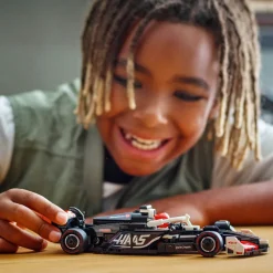 LEGO® Speed Champions F1 MoneyGram Haas F1® Team VF-24 Race Car 242 Pi