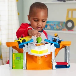 Little People Hot Wheels Race and Go Trackset