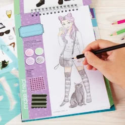 Make It Real Fashion Design Sketchbook: Pretty Kitty