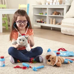 Melissa&Doug Examine&Treat Pet Vet Play Set