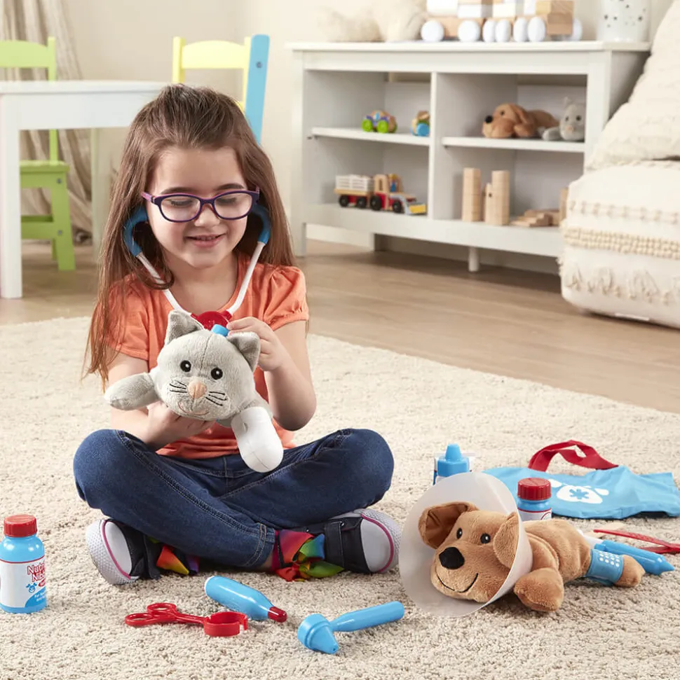 Melissa&Doug Examine&Treat Pet Vet Play Set